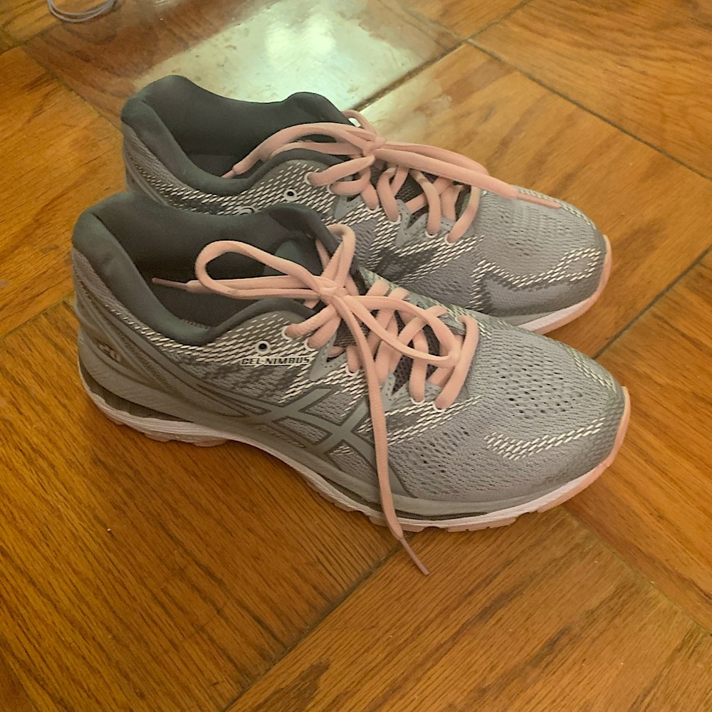 Asics Nimbus 20 women shoes size 6.5